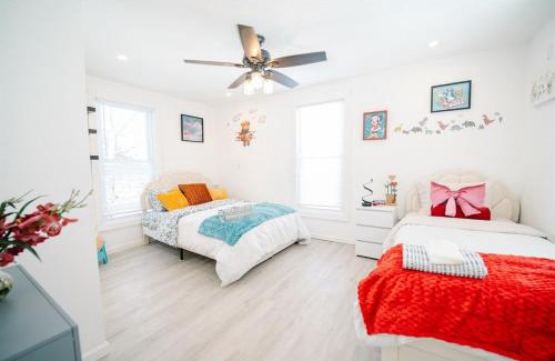 Washington Casa | Cozy Home Driveway Parking Close to Metro!