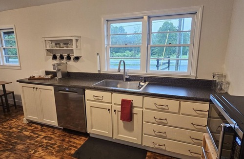 Tellico Plains Casa | Cozy home for 6 in the Cherokee National Forest. Easy access for motorcycles!
