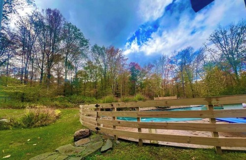 Kerhonkson Casa | Cozy Home for a Fall Escape surrounded by nature on a Private Road