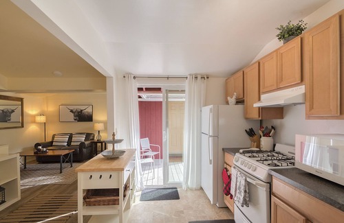 Carmel Valley Casa | Cozy home, full kitchen for two!