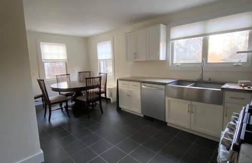 Hamilton Casa | Cozy Home Heart of the Village Near Golf & Colgate
