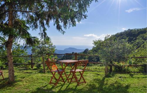Castiglione Chiavarese Casa | Cozy Home In Castiglione Chiavarese