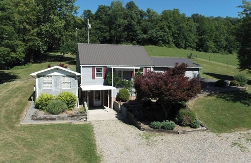 Bridgeport Casa | Cozy home in a peaceful country setting with stocked pond. Relax and unwind.