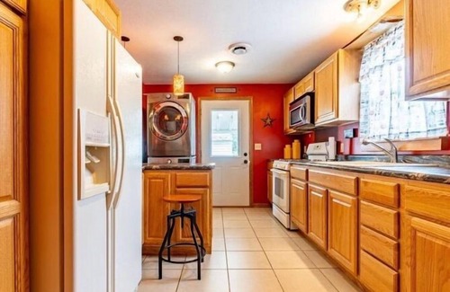 Bellevue Casa | Cozy Home in a Quiet Neighborhood.