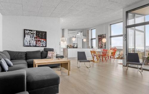 Hvidbjerg Strand Casa | Cozy Home In Børkop With House Sea View