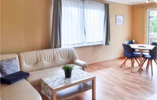 Behrenhoff Casa | Cozy Home In Behrenhoffneu Dargel