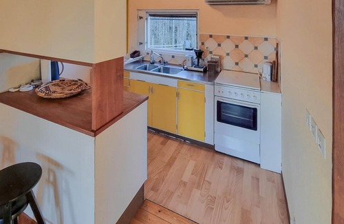 Bjorkoby Casa | Acogedora casa en Björköby con cocina