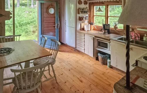 Norrfors Casa | Cozy Home In Bjurholm With Sauna