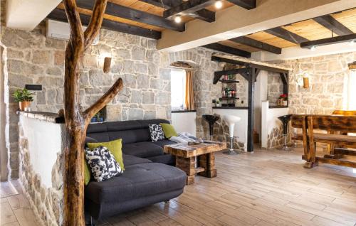 Blaca Casa | Cozy Home In Blaca With Wifi