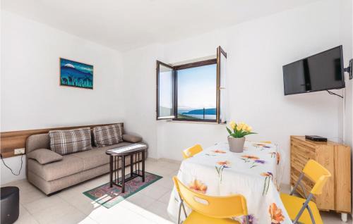 Martina Apartamento | Cozy Home In Brsec With Wifi