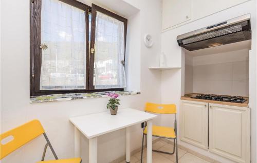 Martina Apartamento | Cozy Home In Brsec With Wifi