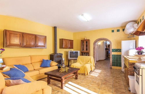 Cuevas del Campo Casa | Cozy home in Cuevas del Campo with WiFi