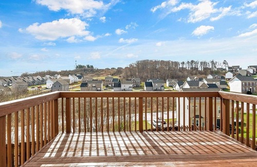 Christiansburg Casa | Cozy home in Christiansburg with great view! 16 minutes to Virginia Tech.