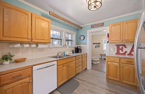 Loveland Casa | Cozy Home in Downtown Loveland W/ Free Bikes!