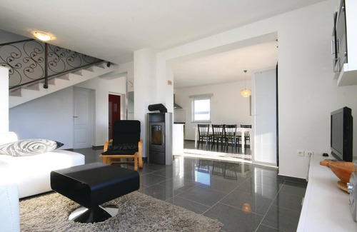 Drinovci Casa | Acogedora casa en Drinovci con cocina