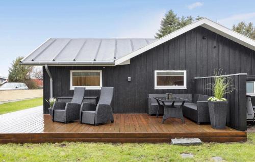 Frørup Casa | Cozy Home In Frørup With Kitchen