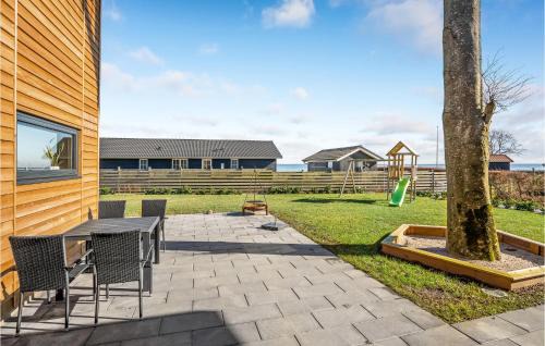 Fynshav Casa | Cozy Home In Haderslev With Kitchen
