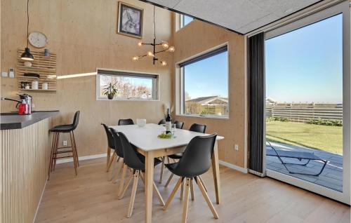 Fynshav Casa | Cozy Home In Haderslev With Kitchen