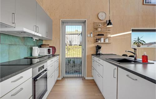 Fynshav Casa | Cozy Home In Haderslev With Kitchen