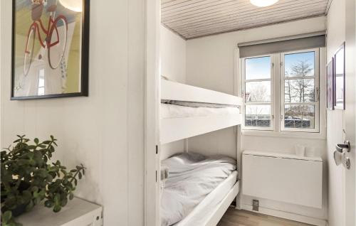 Nørre Hurup Casa | Cozy Home In Hadsund With Kitchen
