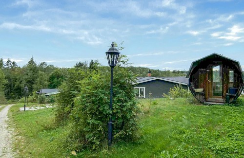Harmanger Casa | Cozy home in Harmånger with lake view