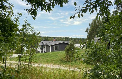 Harmanger Casa | Cozy home in Harmånger with lake view
