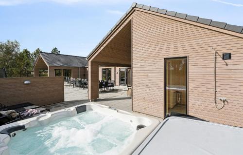 Bratten Strand Casa | Cozy Home In Jerup With Sauna