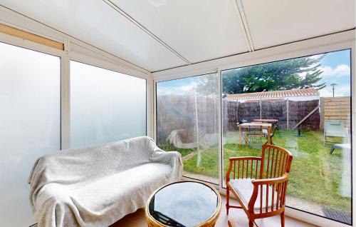 L'Epine Casa | Cozy Home In L'épine With Wifi