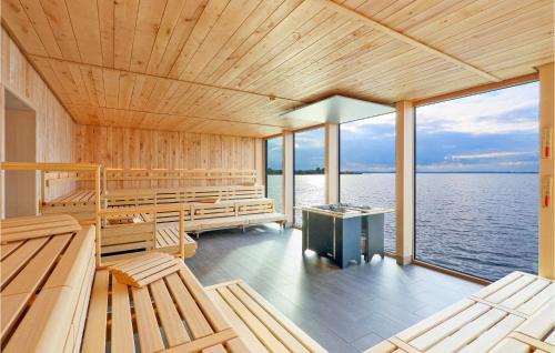 Lembruch Casa | Cozy Home In Lembruchdümmer See