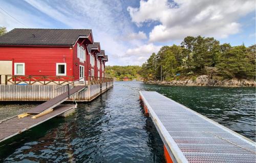 Lysekloster Casa | Cozy Home In Lepsøy With House Sea View