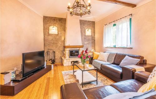 Kras Casa | Cozy Home In Malinska With Wifi