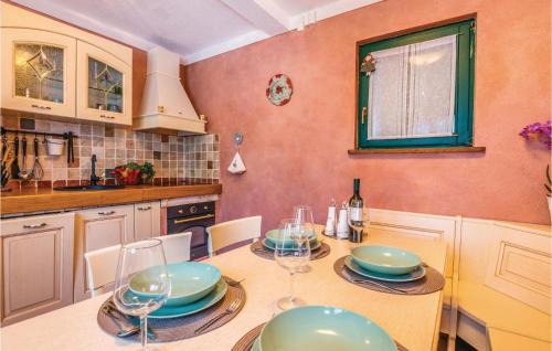 Kras Casa | Cozy Home In Malinska With Wifi
