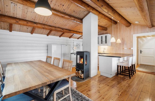 Tingvoll Casa | Acogedora casa en Meisingset con cocina