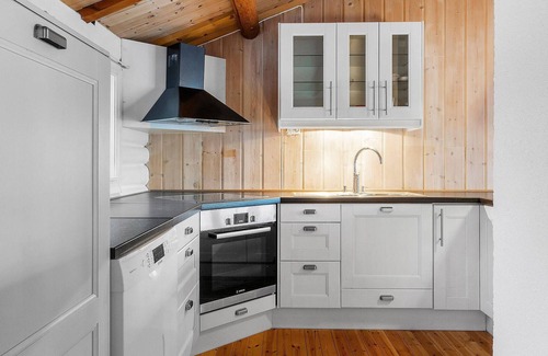 Tingvoll Casa | Acogedora casa en Meisingset con cocina