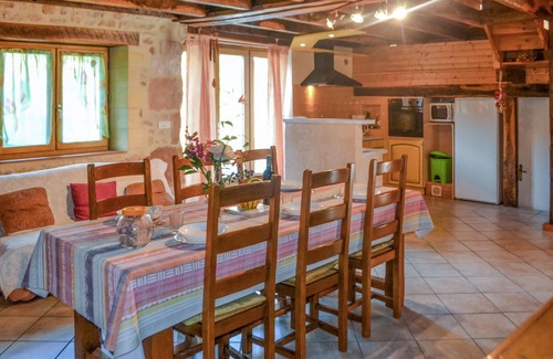 Montignac Casa | Acogedora casa en Montignac con cocina.