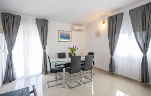 Neoric Casa | Cozy Home In Neoric With Wifi