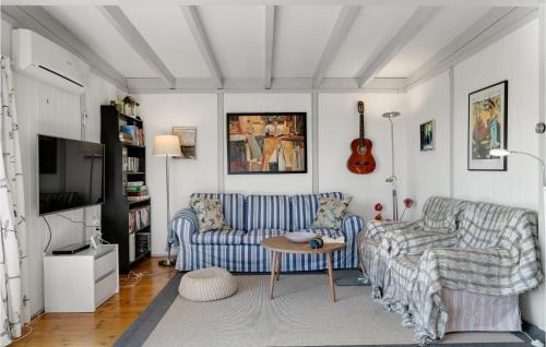 Olsted Casa | Cozy Home In Ølsted With Kitchen