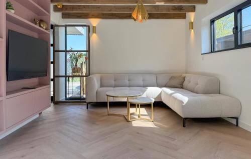 Ouddorp Casa | Cozy Home In Ouddorp With Wifi