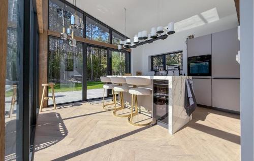 Ouddorp Casa | Cozy Home In Ouddorp With Wifi