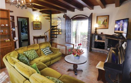 Mas Carbo Casa | Cozy Home In Palafolls