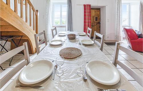Pierrefiche Casa | Cozy Home In Pierrefiche With Wifi