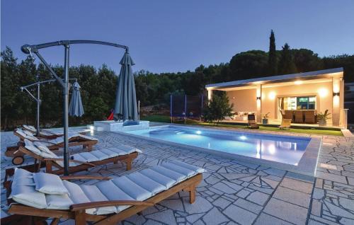 Jelsa Casa | Cozy Home In Poljica With Sauna