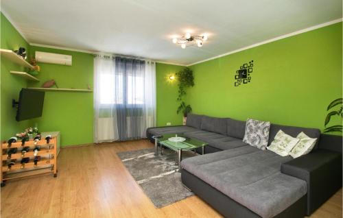 Sikici Casa | Cozy Home In Pula With Kitchen