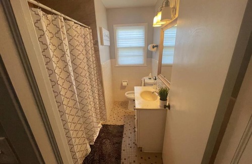 Overland Park Casa | Cozy home in quiet Overland Park neighborhood