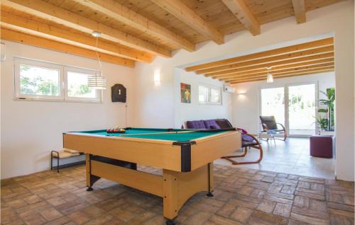Rakalj Casa | Cozy Home In Rakalj With Sauna