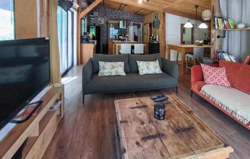 Roquemaure Casa | Cozy Home In Roquemaure
