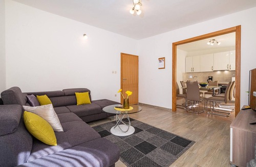 Rovanjska Casa | Acogedora casa en Rovanjska con WiFi