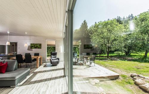 Ruhla Casa | Cozy Home In Ruhla With Kitchen