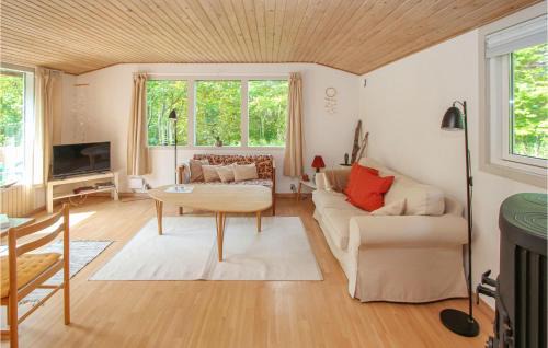 Samsø Casa | Cozy Home In Samsø With Kitchen