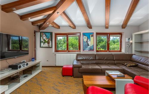 Sveti Vid Dobrinjski Casa | Cozy Home In Sveti Vid Dobrinjski With Sauna